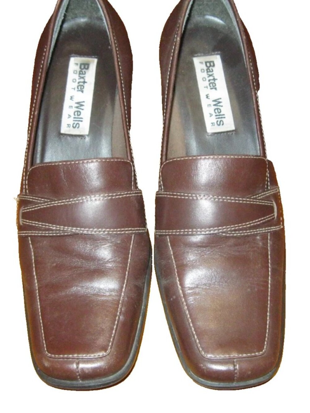 Baxter and Wells Women's Leather pumps w/ deorative stitching 7.5 M